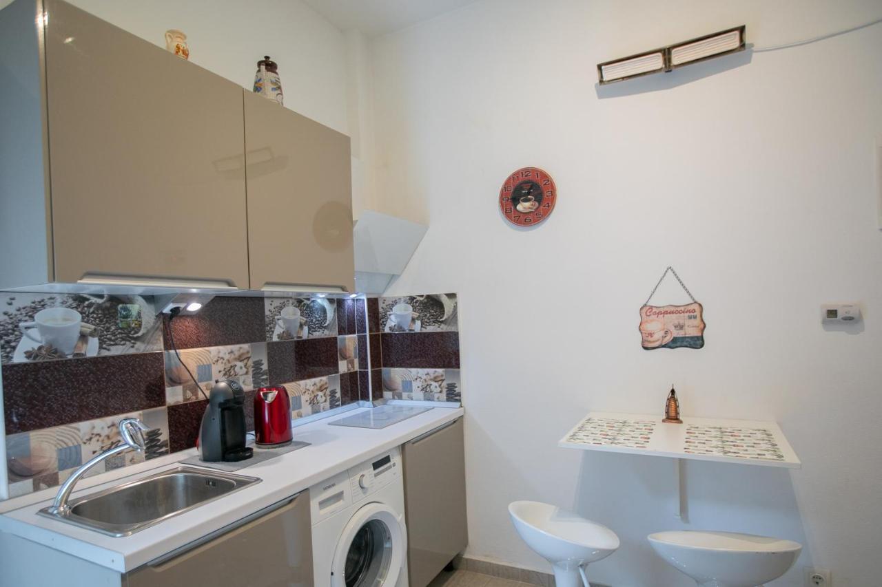 Orange And Blue Studio Downtown 5 Min From White Tower Apartment Thessaloniki Exterior photo